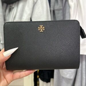 Tory Burch wallet